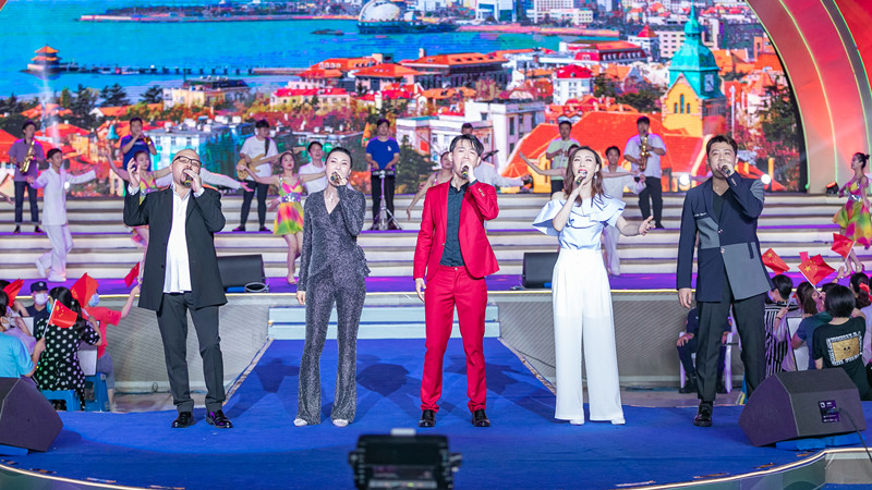 第31屆青島國際啤酒節(jié)在金沙灘啤酒城盛大開幕(圖4) 第31屆青島國際啤酒節(jié)在金沙灘啤酒城盛大開幕(圖4)