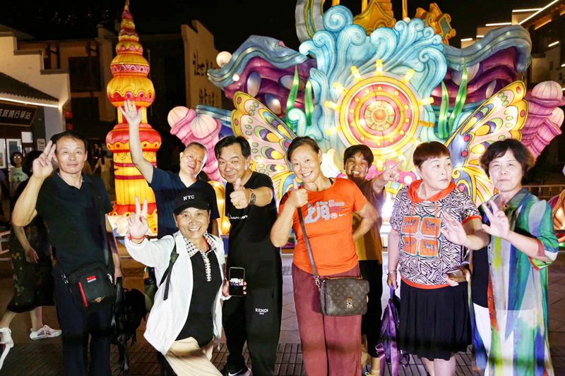 啤酒城、北茶商街“雙節(jié)”活動(dòng)活躍節(jié)日經(jīng)濟(jì)(圖7)