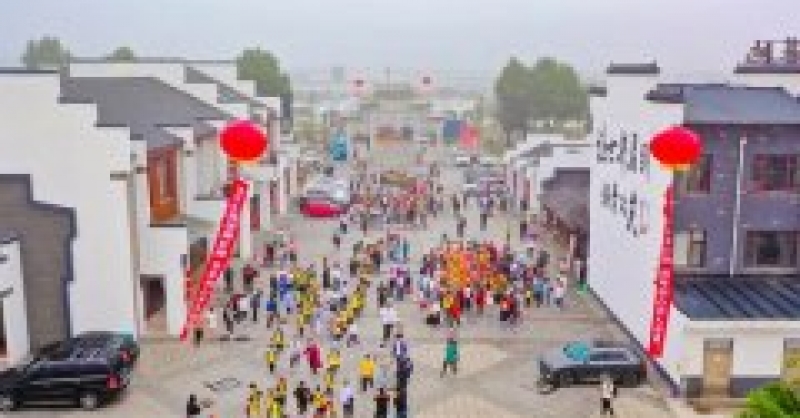 北茶商街粽香濃，千名師生頌黨恩