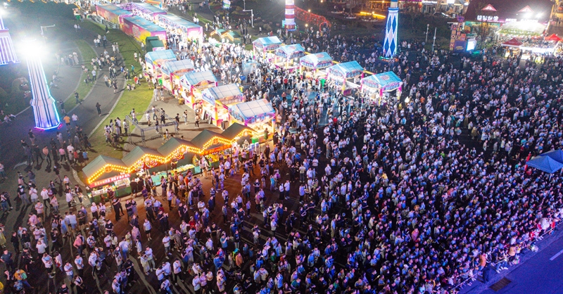 啤酒城、北茶商街“雙節(jié)”活動(dòng)活躍節(jié)日經(jīng)濟(jì)